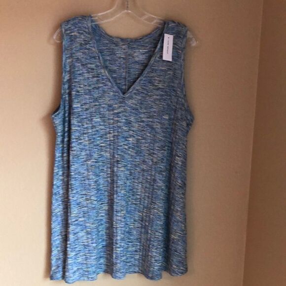Lane Bryant V-neck swing tank in lovely ocean colors Size 18/20 New with tag - Picture 1 of 11